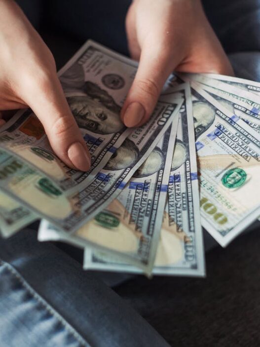 Financial tips for college students