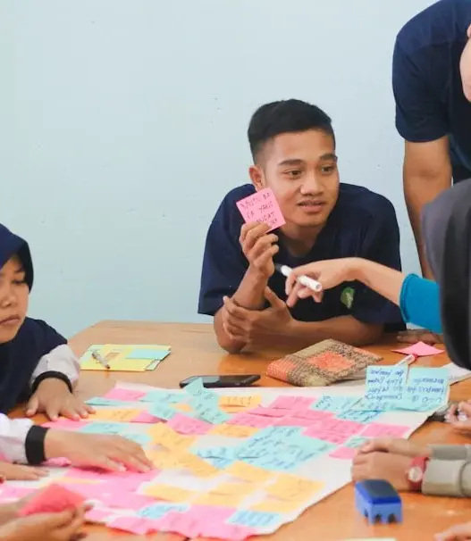 Teaching Kids About Money: Age-by-Age Financial Literacy Guide for Parents