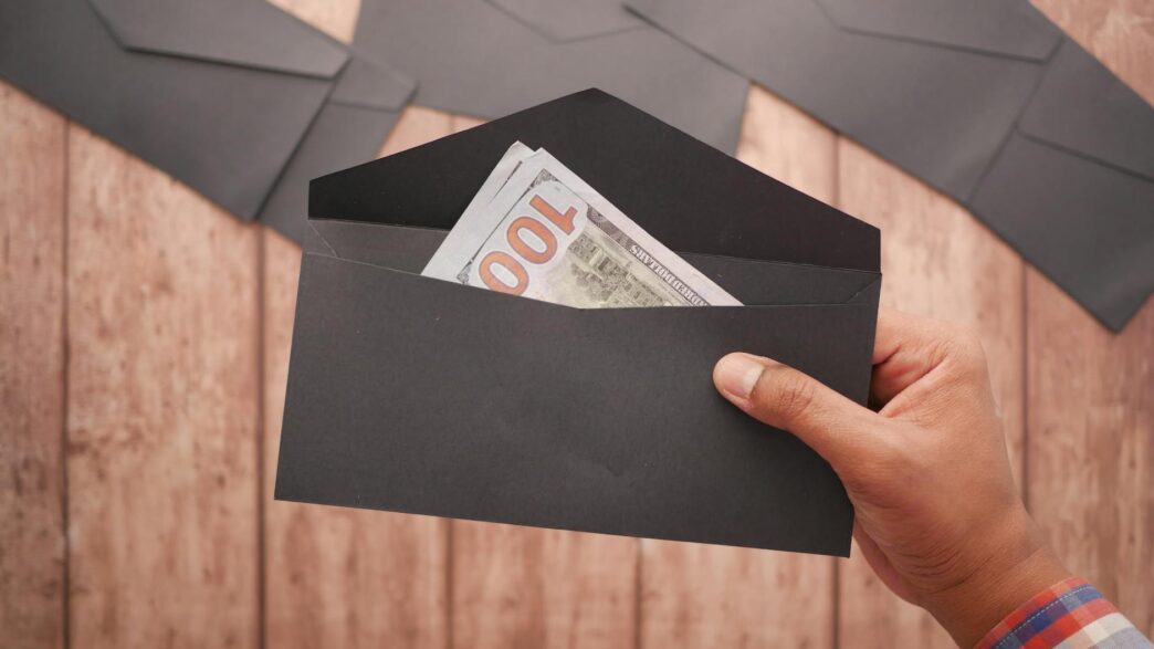 Cash Stuffing in 2026: The Envelope Method That's Saving Budgeters Hundreds