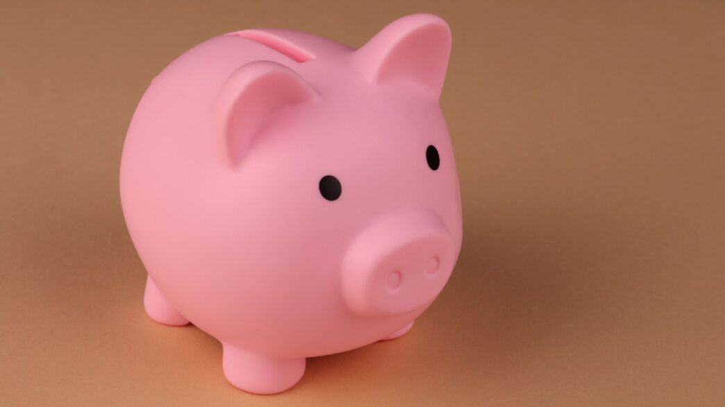 Cash and money representing bank sign-up bonuses