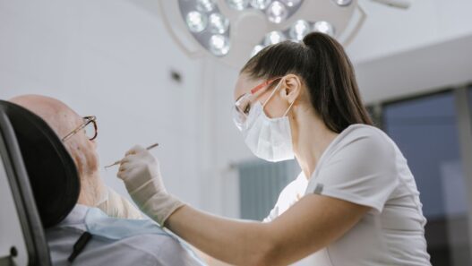 A dental treatment room, illustrating the predictable expenses behind a health FSA election